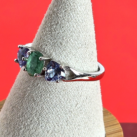 925 Sterling Silver Ring Sz 6.5 with Natural Emerald & Tanzanite. - Picture 6 of 10